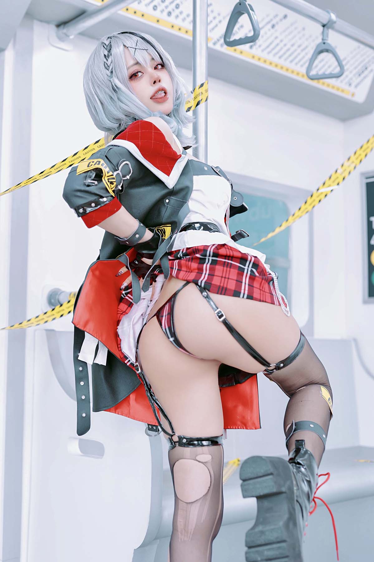 日本性感萝莉Byoru – Sakamata Chloe Cosplay-第1张