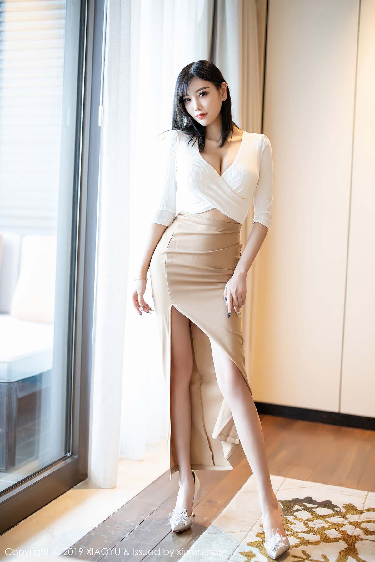 [XIAOYU语画界]YU20191220VOL0219 2019.12.20 VOL.219 优雅的服饰与性感内衣 杨晨晨sugar XIAOYU语画界-第1张