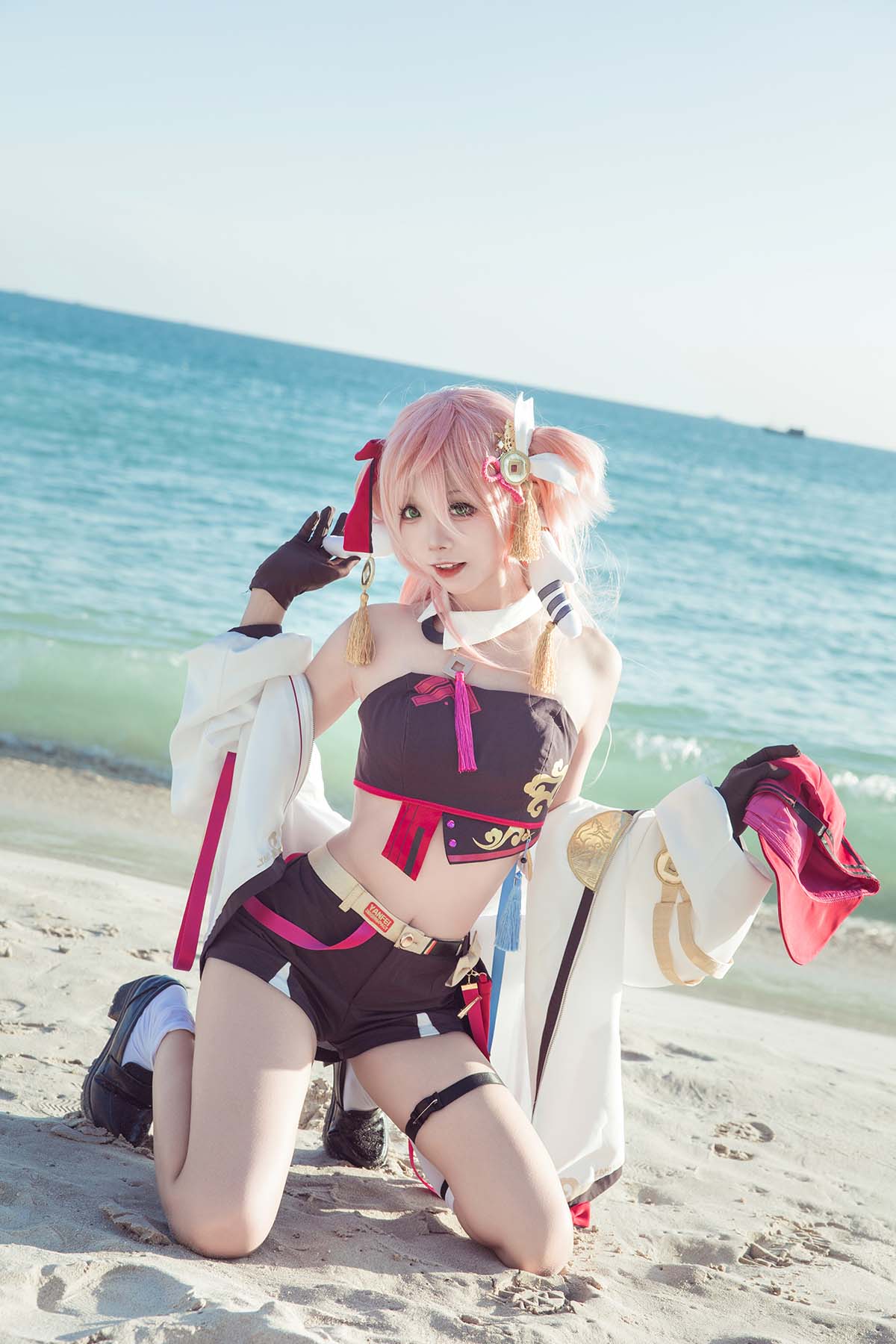 艾西aiwest – 原神烟绯 花鸟与情 Cosplay-第1张