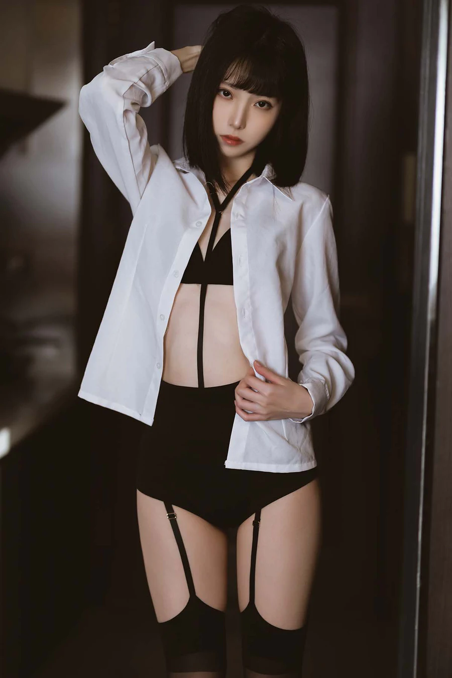 许岚(叁月life) – 醉酒OL Cosplay-第1张