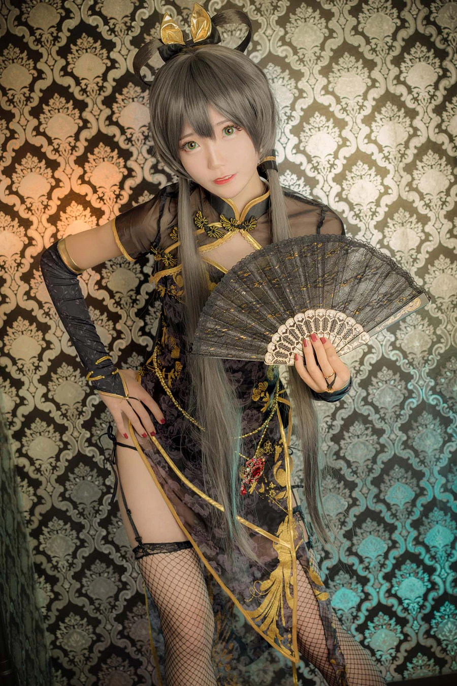 然理理 – 洛天依金丝雀 Cosplay-第1张