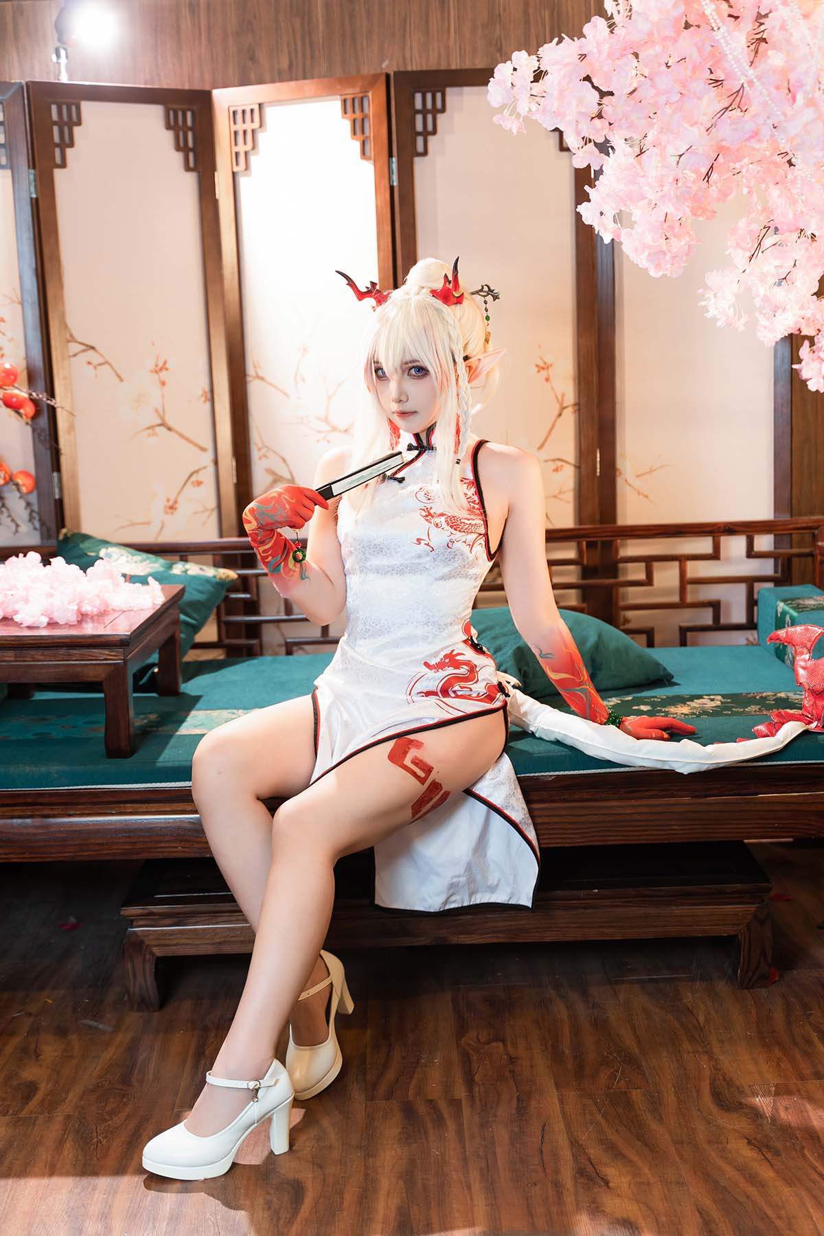 小和甜酒 & 橙风千雅 – 年夕旗袍双人御守 Cosplay-第1张