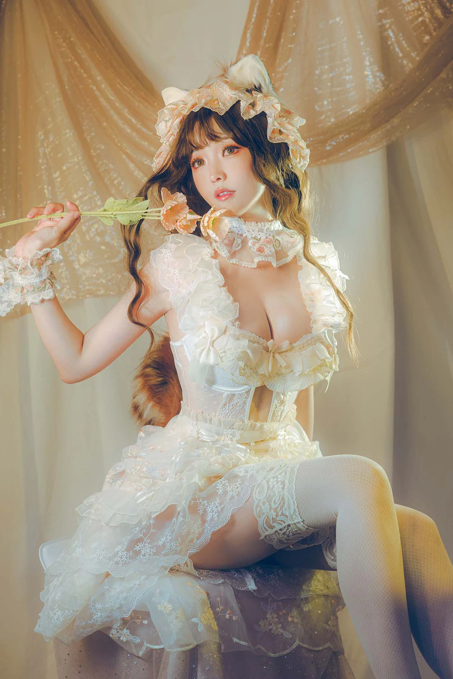 Ely_eee(ElyEE子) – Red panda~Lingerie 小熊貓古典蕾絲 Cosplay-第1张