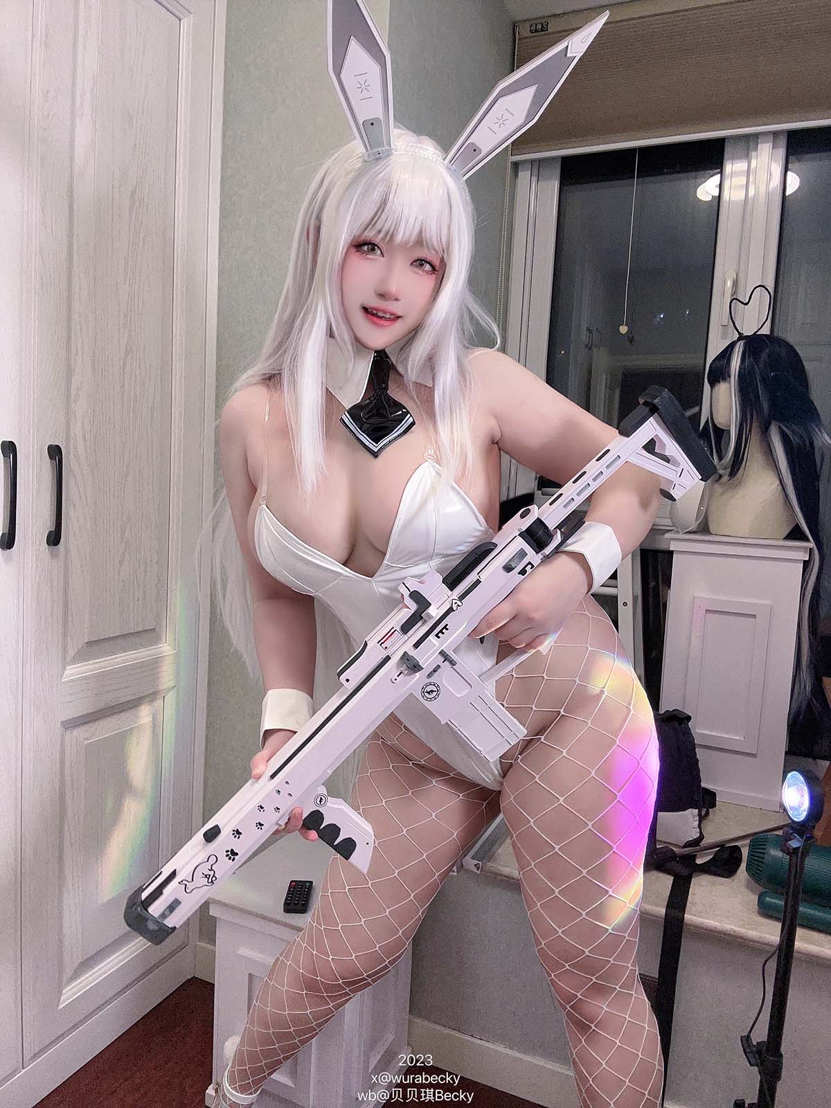 贝贝琪Becky – 白兔 Cosplay-第1张
