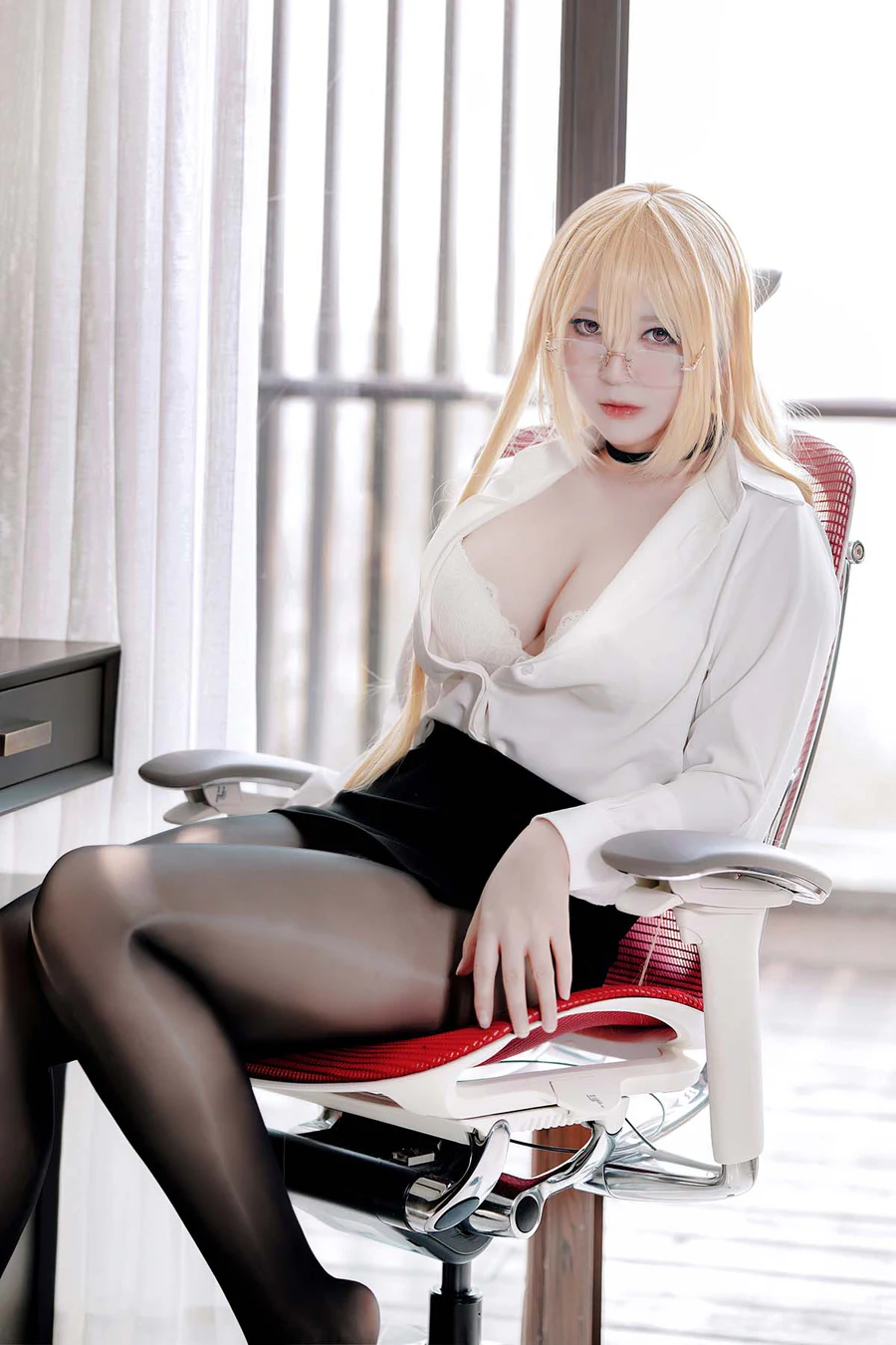 半半子 – 无懈可击的秘书 Cosplay-第1张