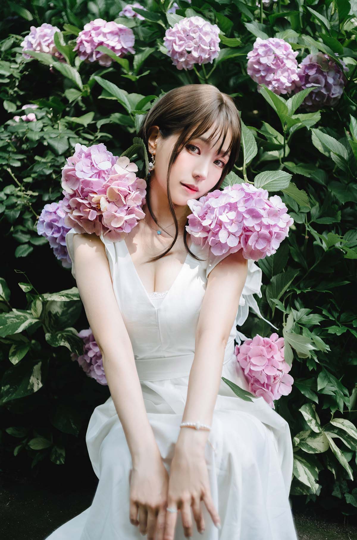 Ely_eee(ElyEE子) – Rainy Season 雨季繡球花 Cosplay-第1张