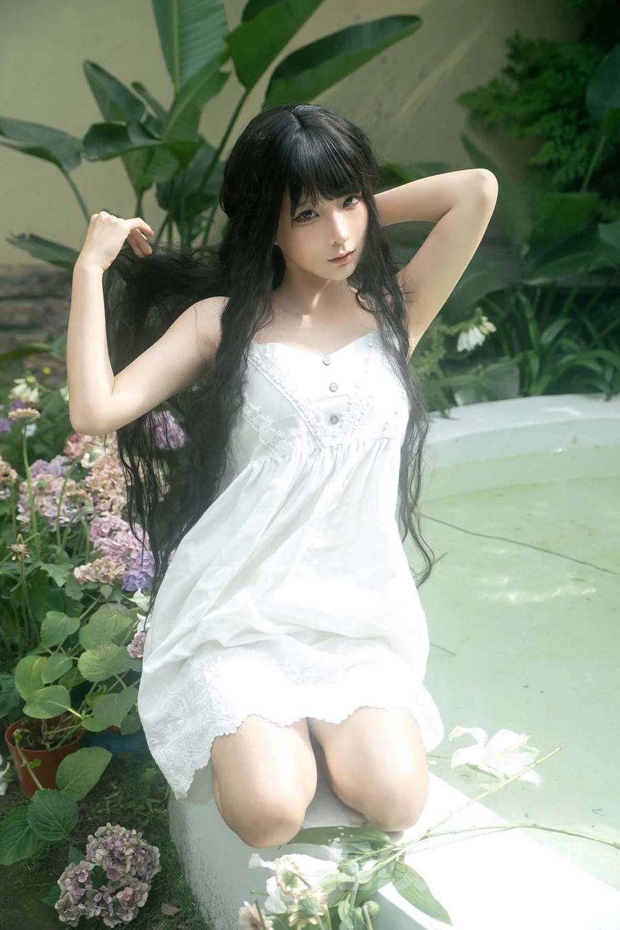 蠢沫沫 – 白吊带 Cosplay-第1张