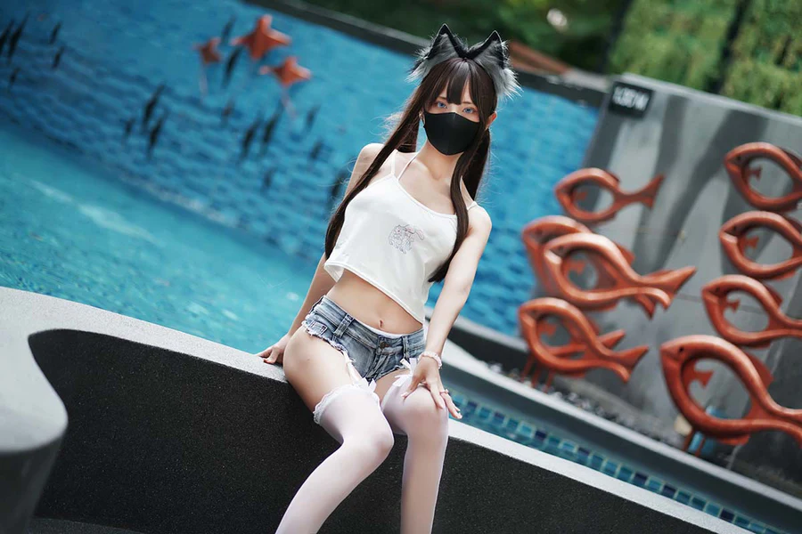 三水子 – 猫猫蓝白比基尼 Cosplay-第1张