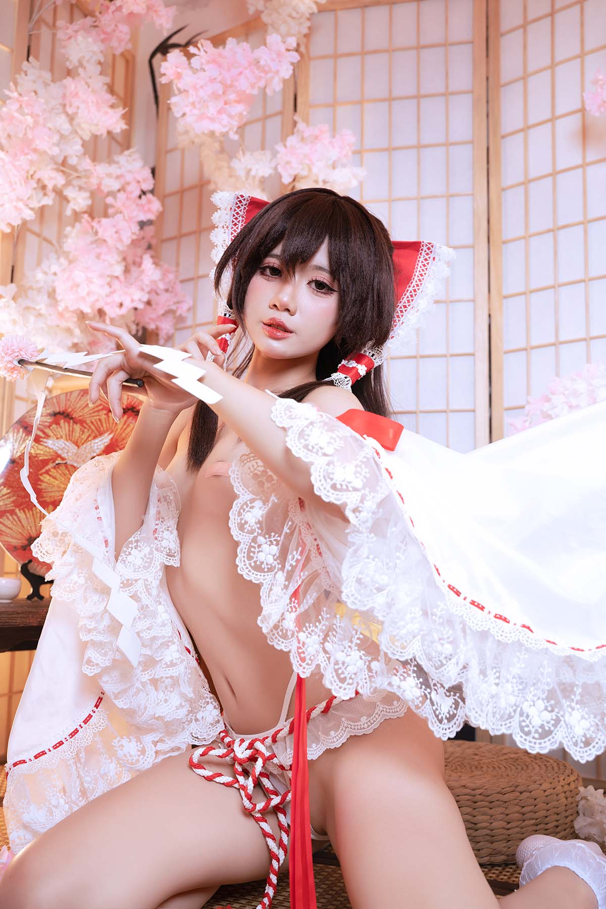 PoppaChan – Reimu Hakurei Cosplay-第1张