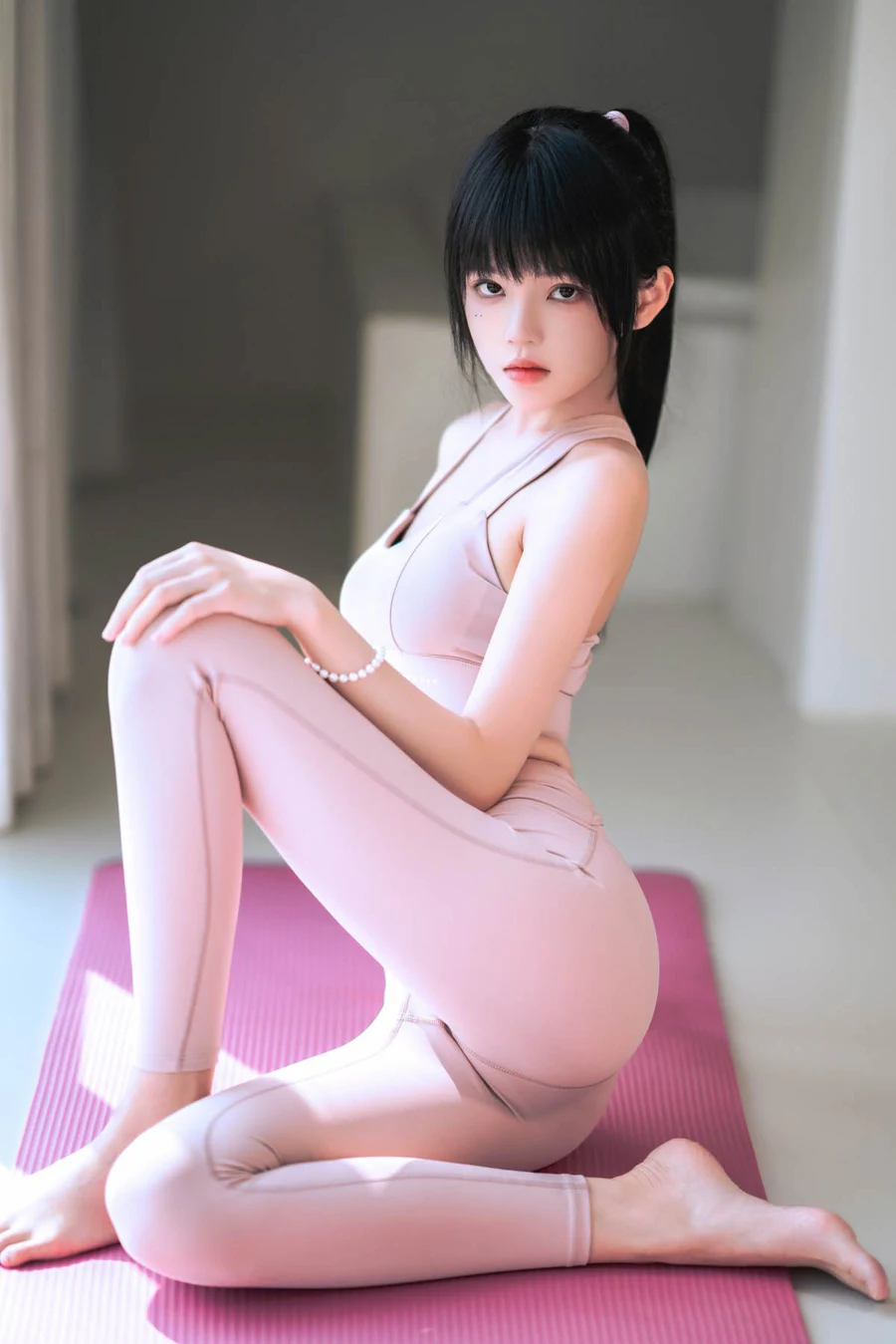 桜桃喵 – 瑜伽服 Cosplay-第1张