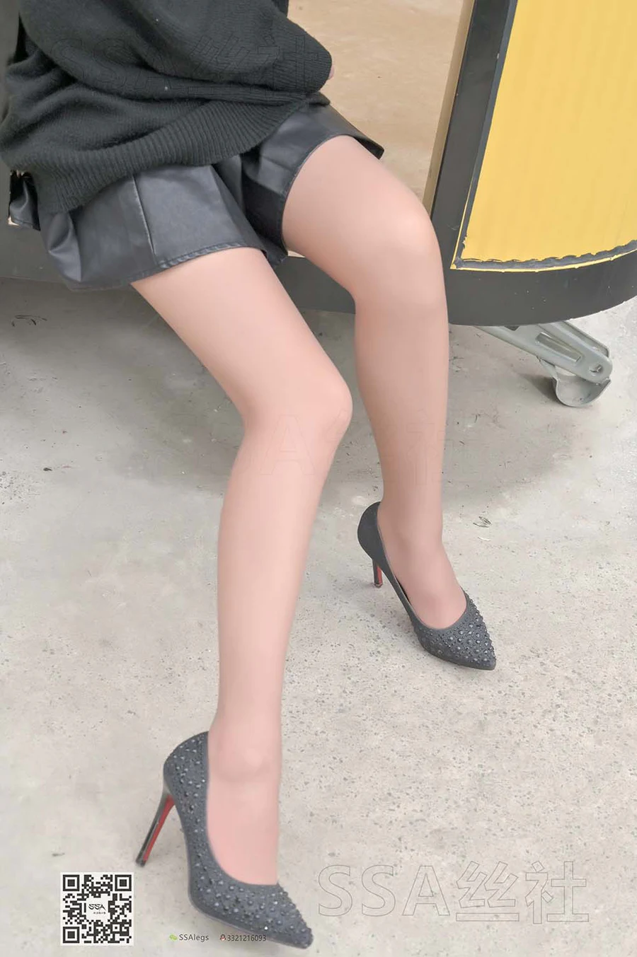 [SSA丝社]NO.094 腿模大大街拍 SSA丝社-第2张