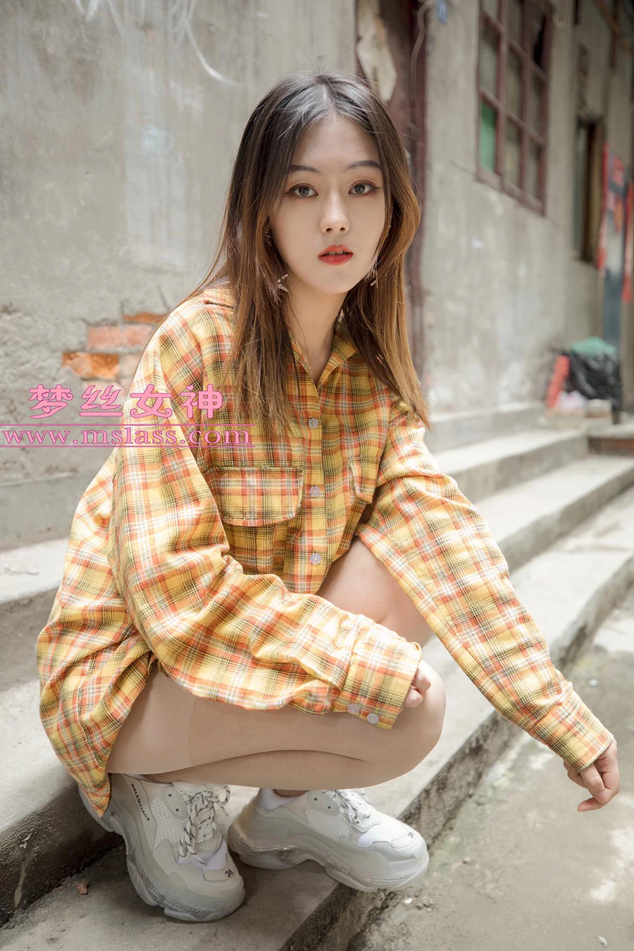 [MSLASS梦丝女神]2019.04.23 NO.002 复古楼的性感美 梦素 MSLASS梦丝女神-第1张