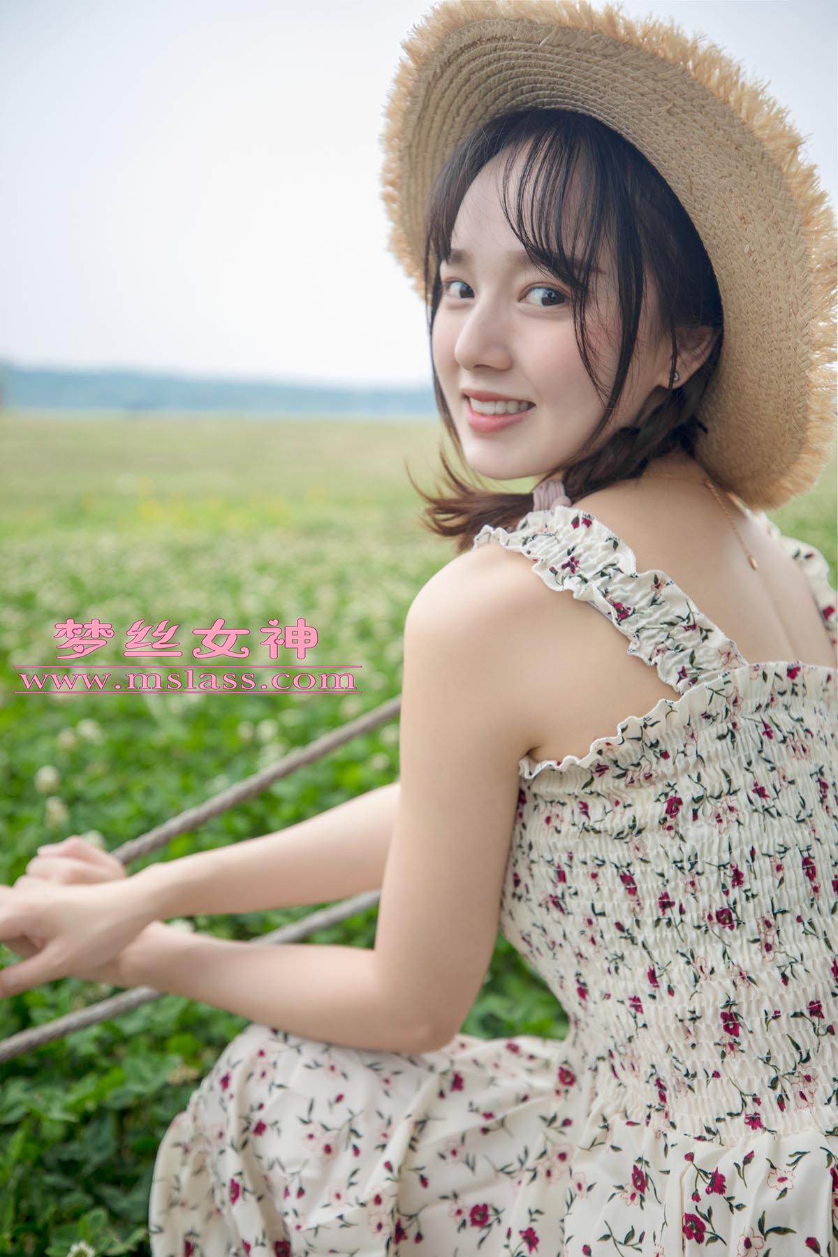 [MSLASS梦丝女神]2019.05.13 NO.016 玥玥 田园萌妹 MSLASS梦丝女神-第1张