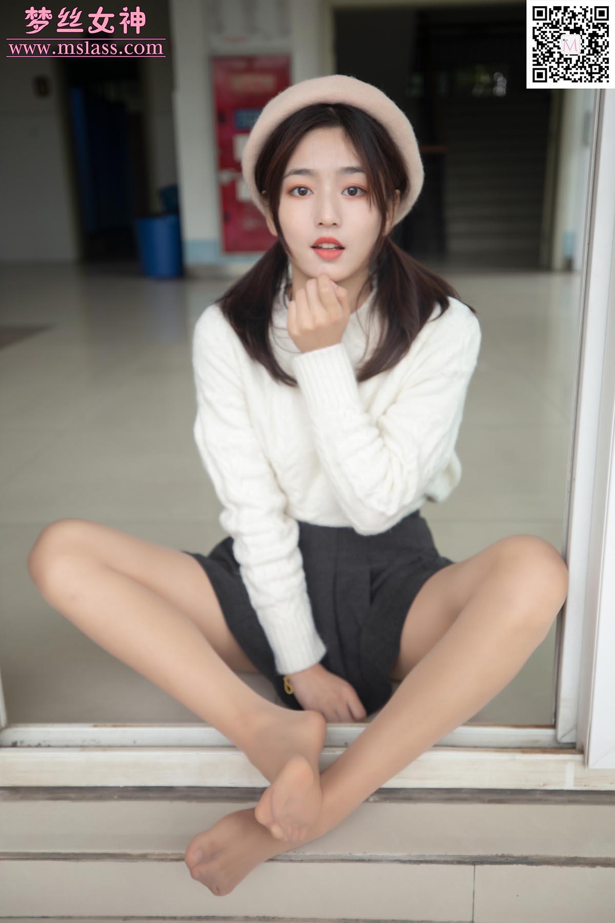 [MSLASS梦丝女神]2019.11.19 NO.067 璇璇 9分五官的校花 MSLASS梦丝女神-第2张