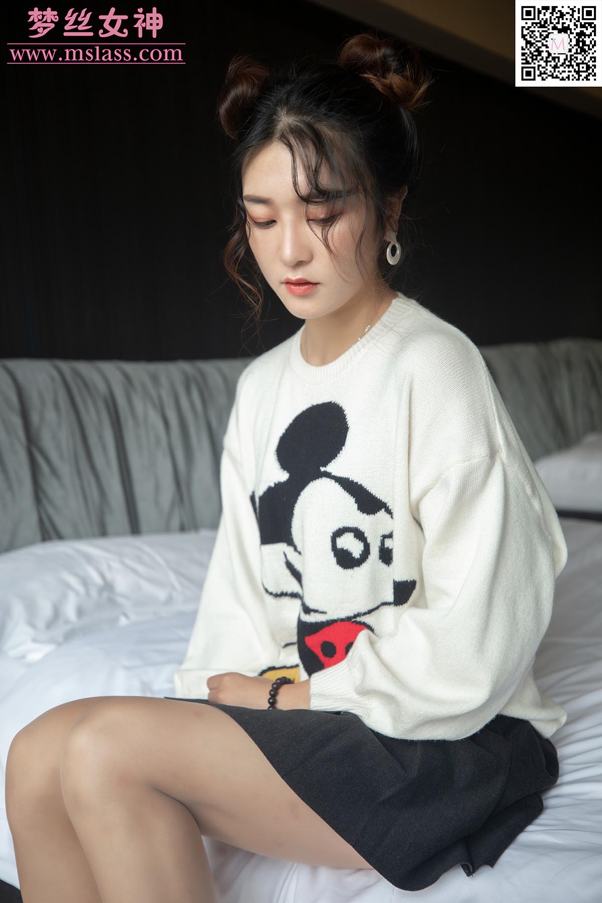 [MSLASS梦丝女神]2019.11.12 NO.064 雨晨 白卫衣下的丝袜 MSLASS梦丝女神-第1张