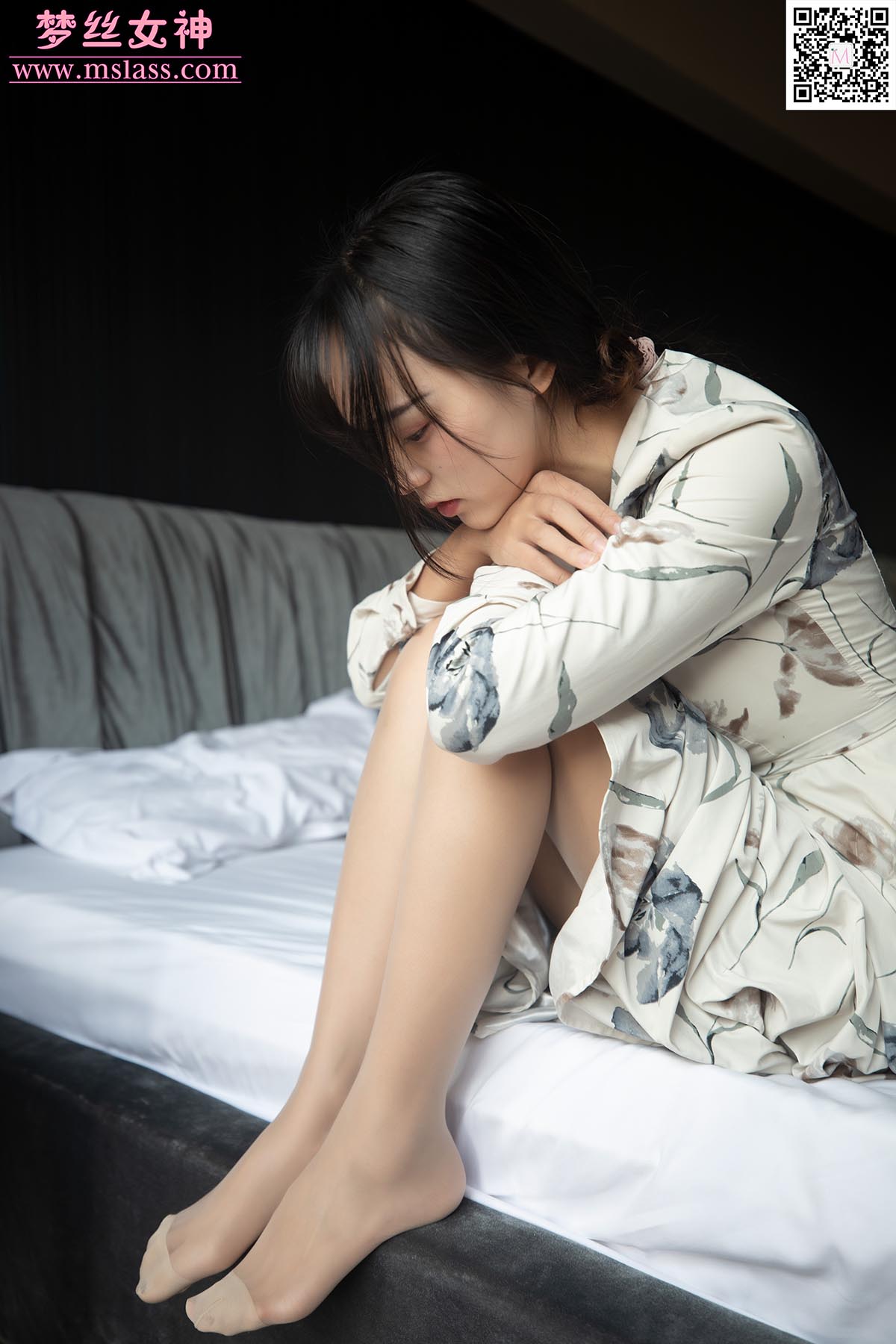 [MSLASS梦丝女神]2019.11.08 NO.061 玥玥 长裙的美人坯子 MSLASS梦丝女神-第2张