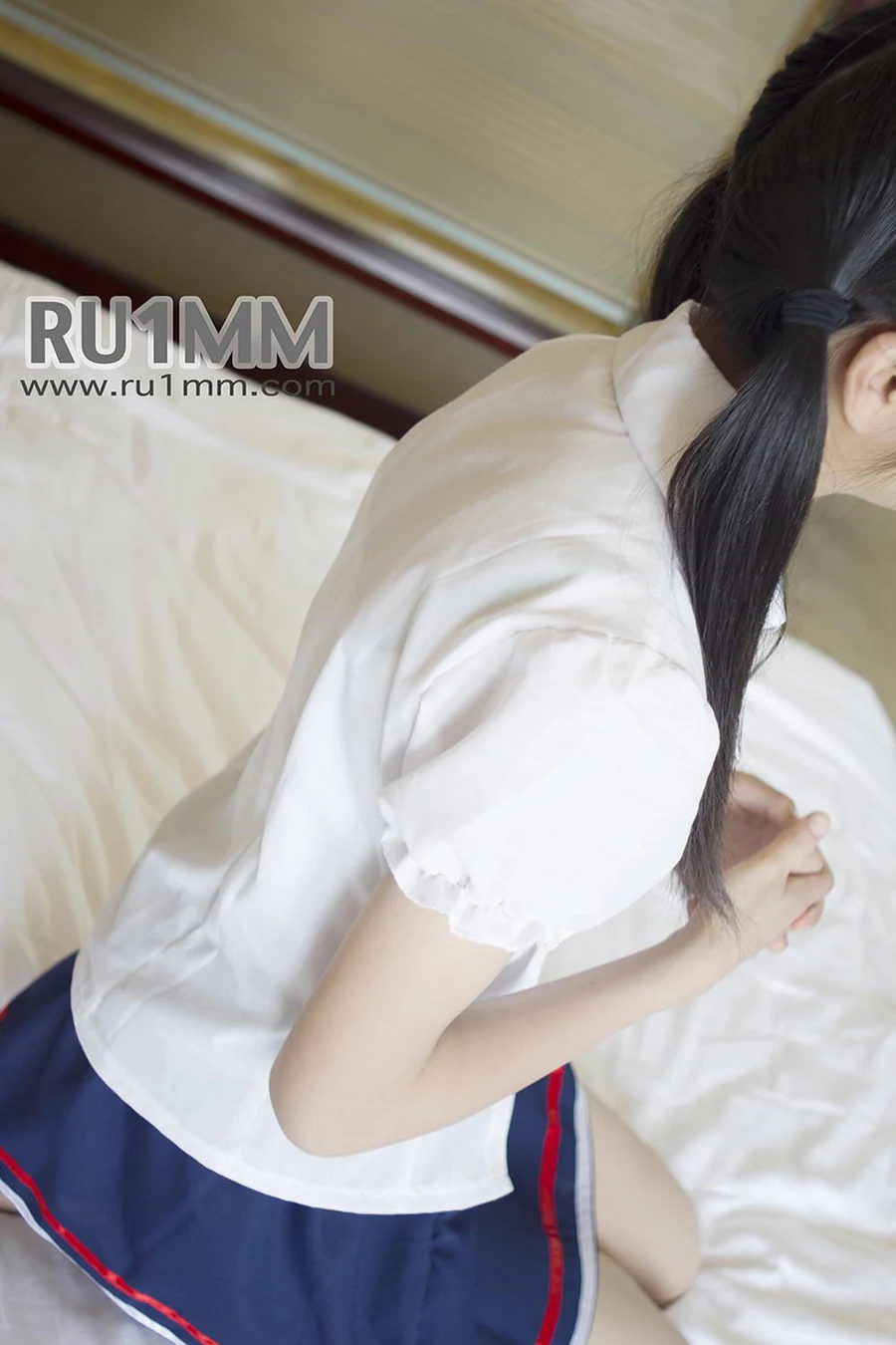 [如壹写真RU1MM]2013-10-28 NO.030 RU1MM如壹写真-第2张