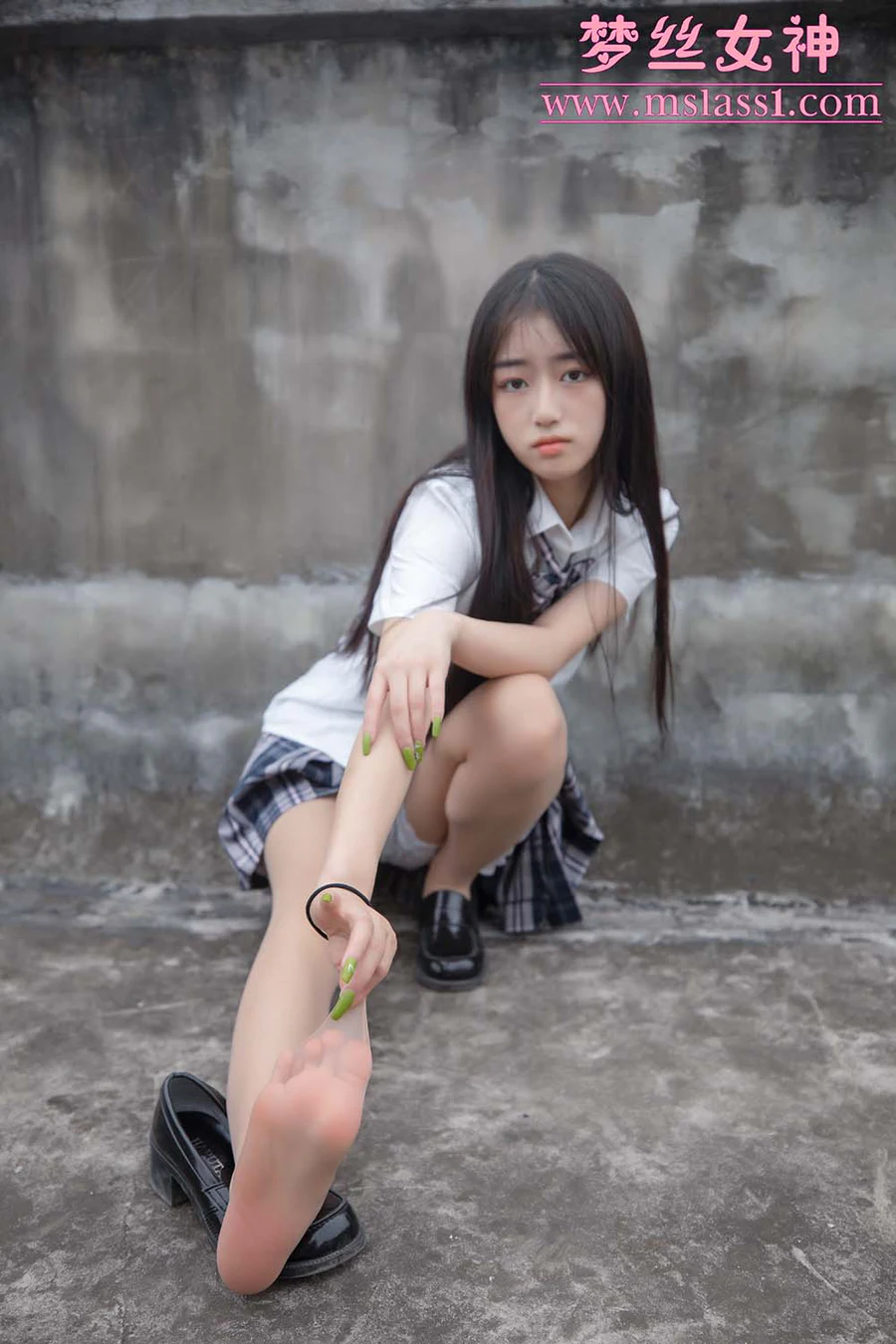 [MSLASS梦丝女神]2021.06.21 NO.154 天台JK少女 王娇娇 MSLASS梦丝女神-第2张