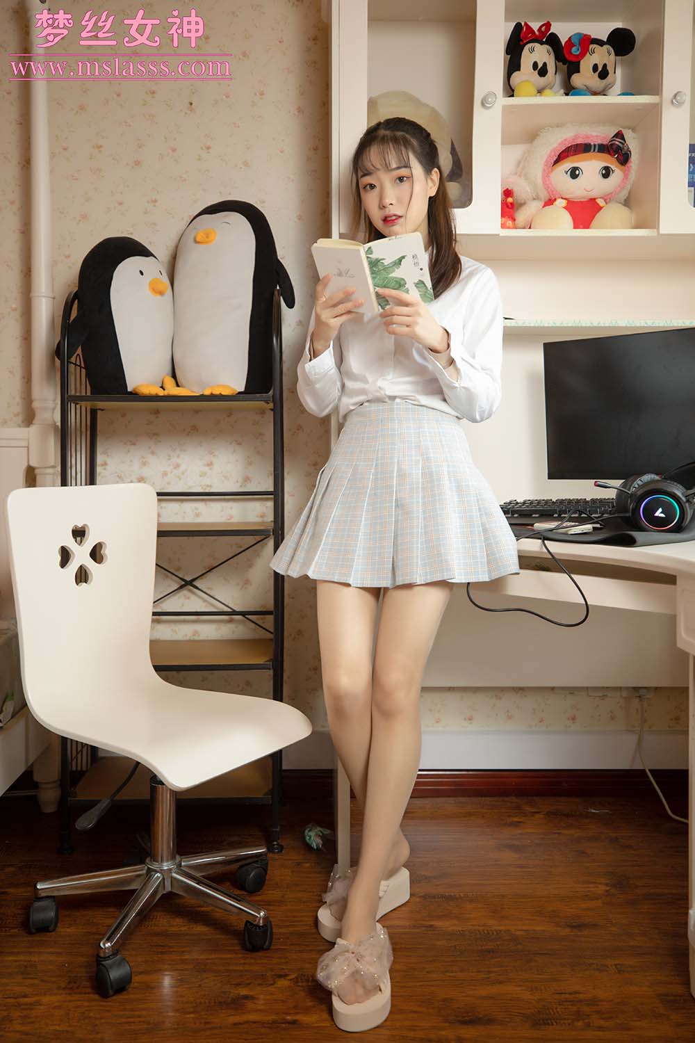 [MSLASS梦丝女神]2021.01.05 NO.143 新模女神 张琪瑛 MSLASS梦丝女神-第1张
