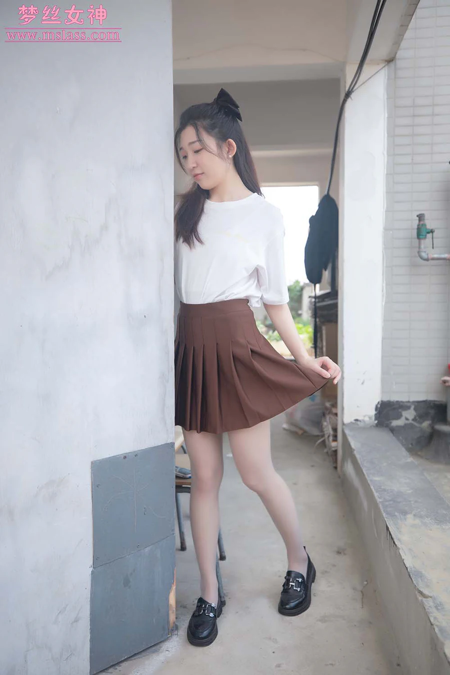 [MSLASS梦丝女神]2022.04.11 NO.173 丝袜JK小格调 张小雪 MSLASS梦丝女神-第1张