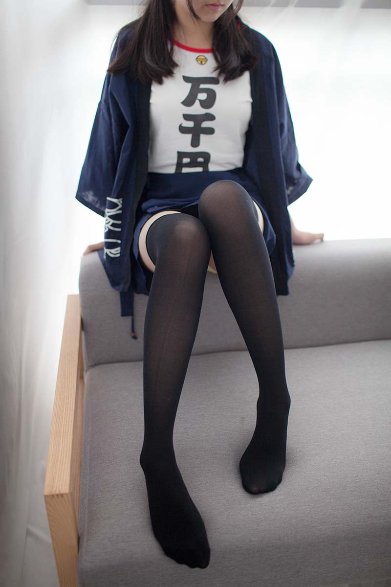 少女秩序 VOL.006 新买的黑丝 SNZX少女秩序-第1张