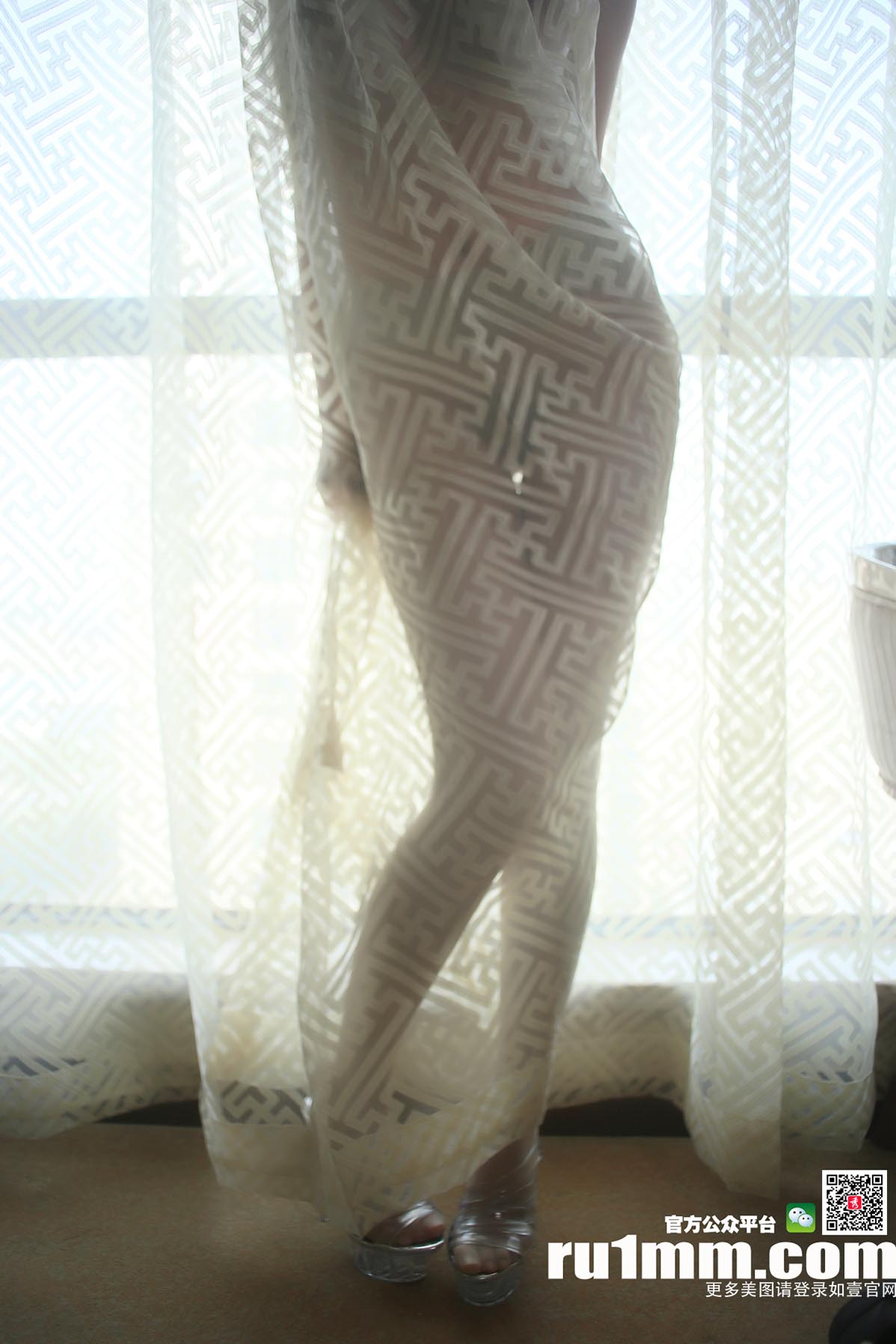 [如壹写真RU1MM]2015-12-10 NO.329 RU1MM如壹写真-第1张