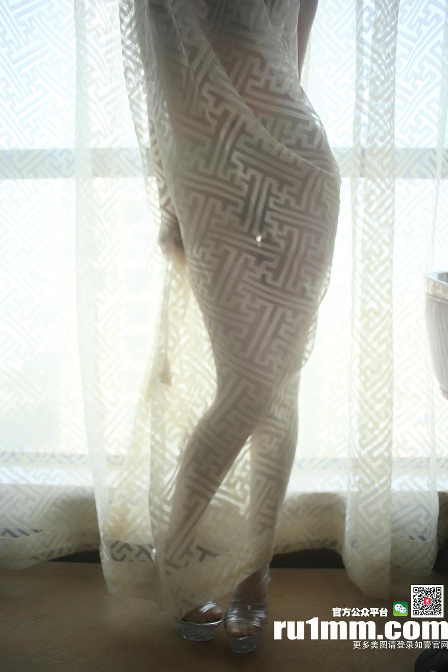 [如壹写真RU1MM]2015-12-10 NO.329 RU1MM如壹写真-第1张