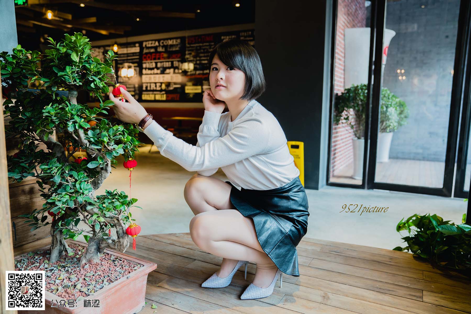 袜涩写真 VOL.014 新模瑞拉咖啡店 WSXZ袜涩写真-第1张