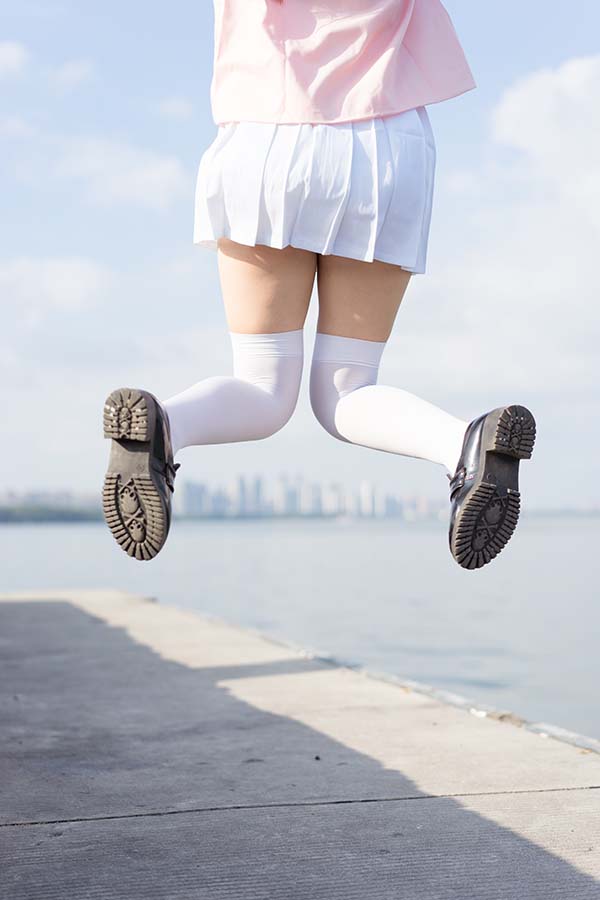 萝莉丝控-喵写真 VOL.010 江边的马尾妹 MXZ喵写真-第2张