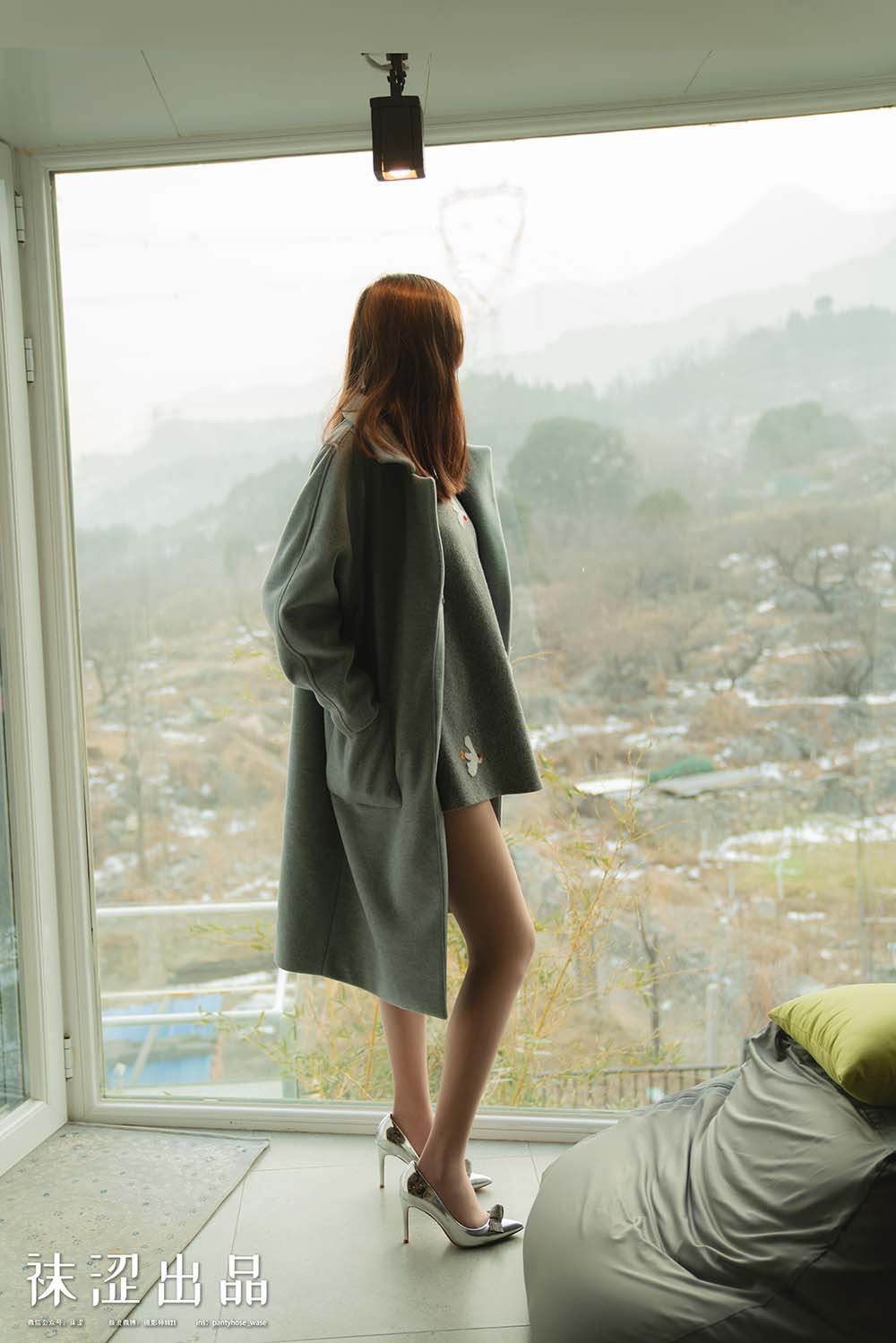 袜涩写真 VOL.078 小院的傍晚-思甜 WSXZ袜涩写真-第2张