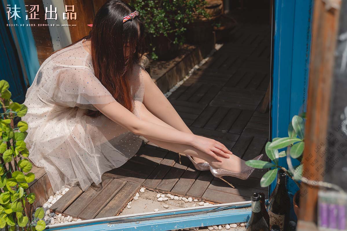 袜涩写真 VOL.066 思甜 呼吸小院 WSXZ袜涩写真-第1张