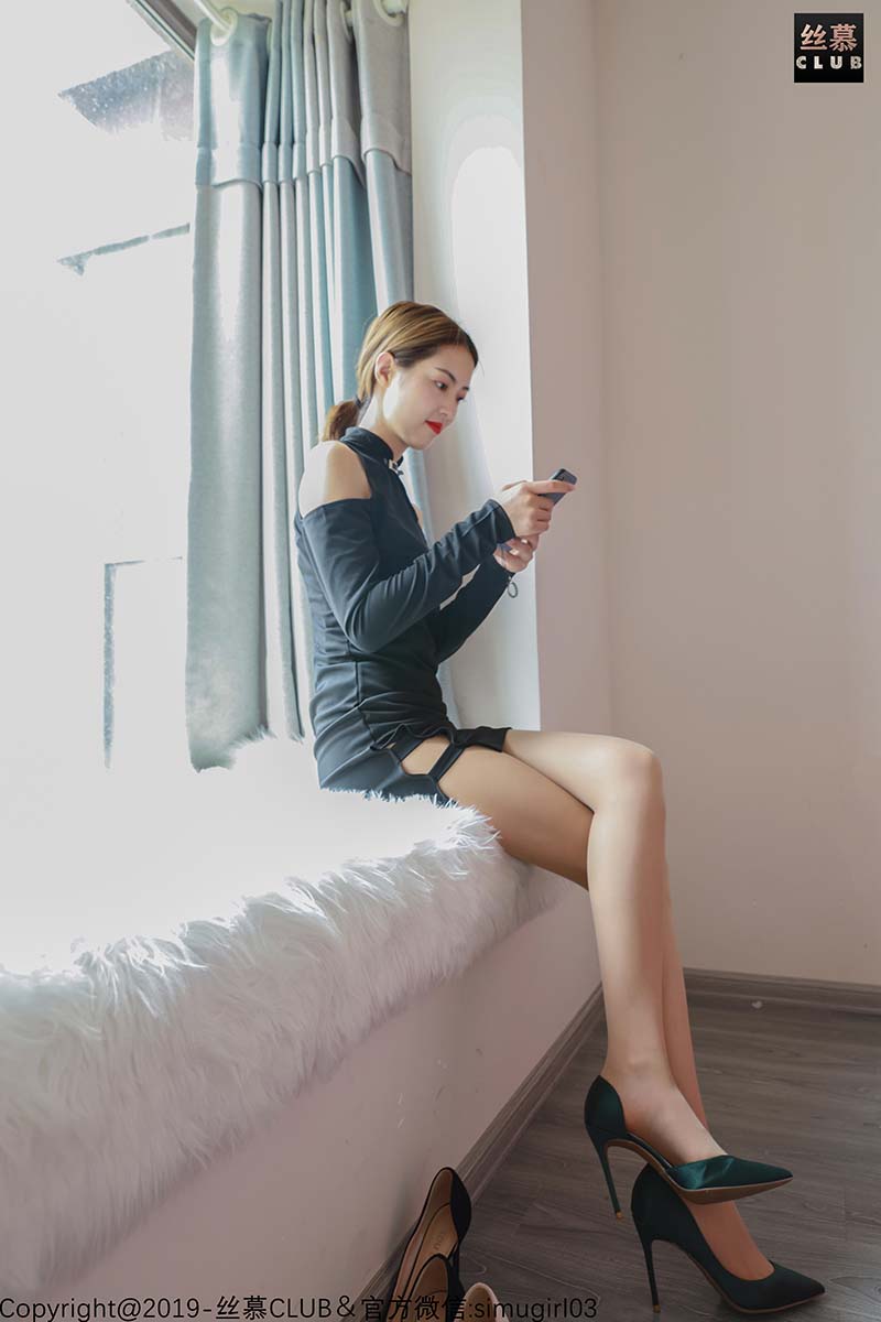 [丝慕GIRL]SM031 丹丹 天天一元《丹丹的开衩旗袍肉丝》 SM丝慕GIRL-第1张