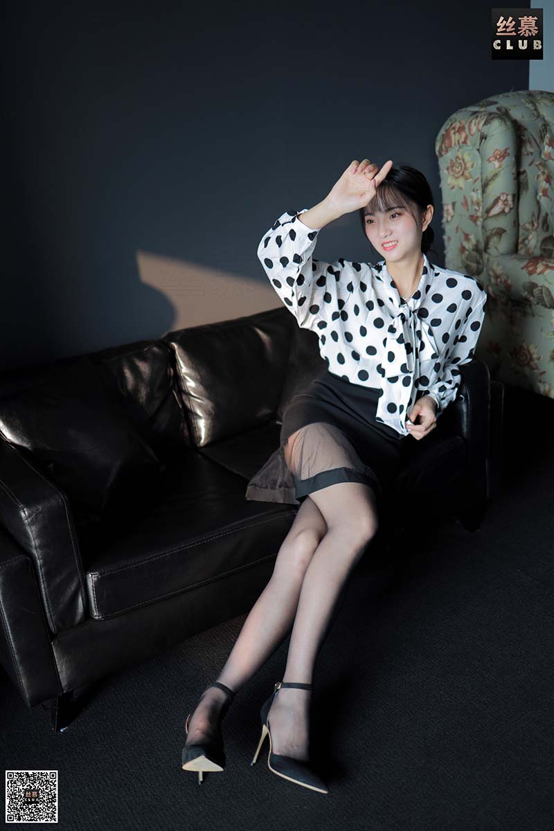 [丝慕GIRL]SM093 天天一元 模特：佳佳《包裙里的秘密》 SM丝慕GIRL-第1张