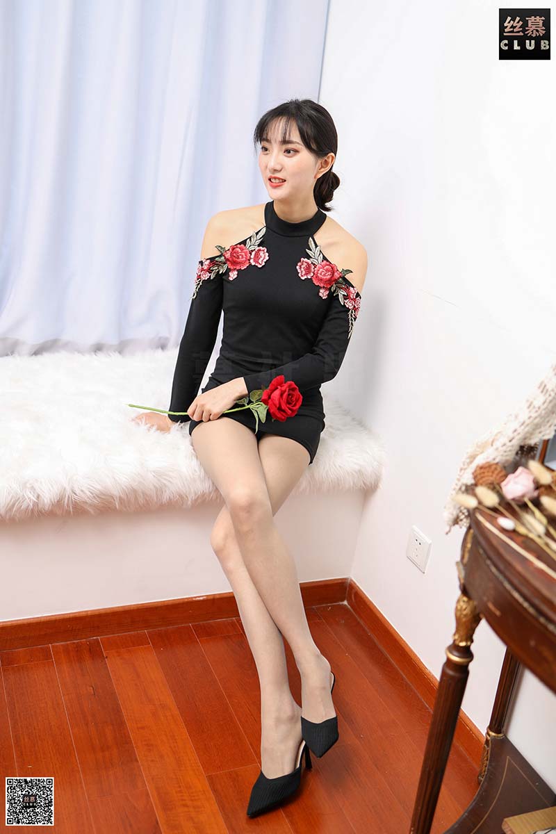[丝慕GIRL]SM110 天天一元 模特：佳佳《佳佳的露肩裙》 SM丝慕GIRL-第1张