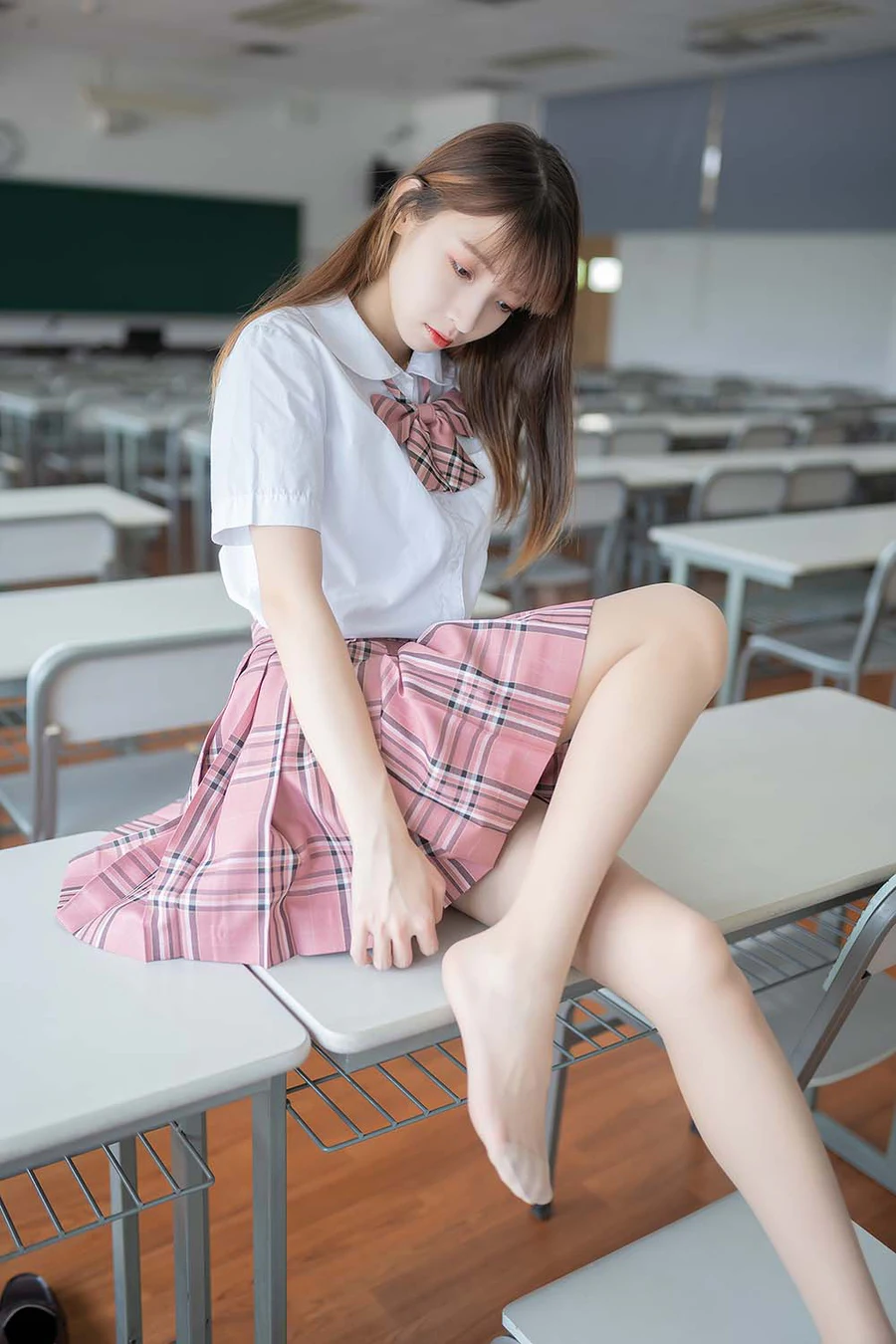 风之领域 NO.114 格子裙少女 FZLY风之领域-第1张