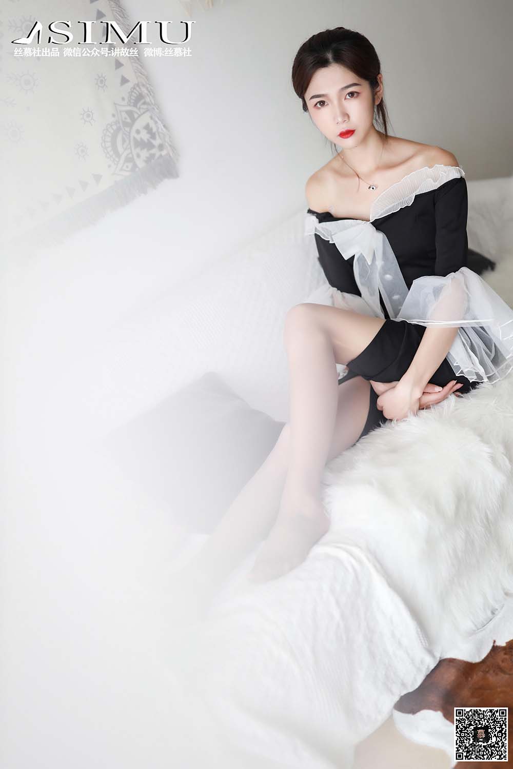 [丝慕GIRL]特写集 TX023《新模的灰丝特写》 SM丝慕GIRL-第1张