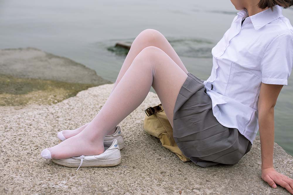 森萝财团写真 BETA-014 学生妹的外拍写真 SLCT森萝财团-第2张