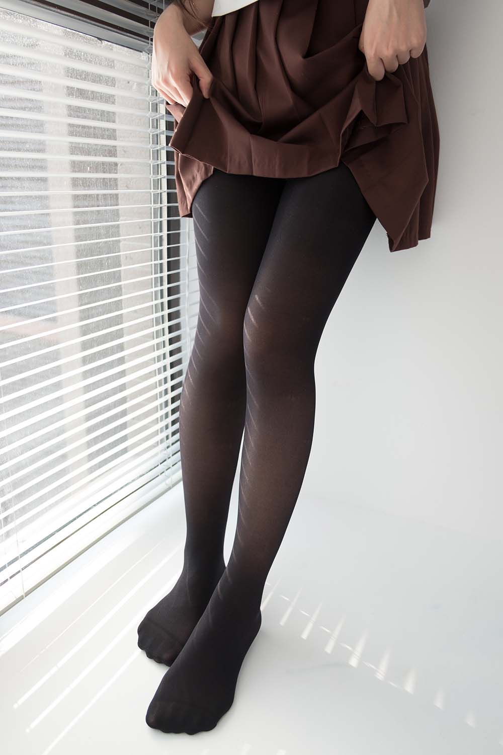 森萝财团写真 BETA-011 JK黑丝美足 SLCT森萝财团-第2张