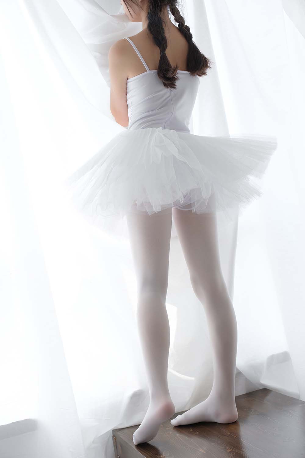 森萝财团写真 X-042 白丝萝莉少女 SLCT森萝财团-第1张
