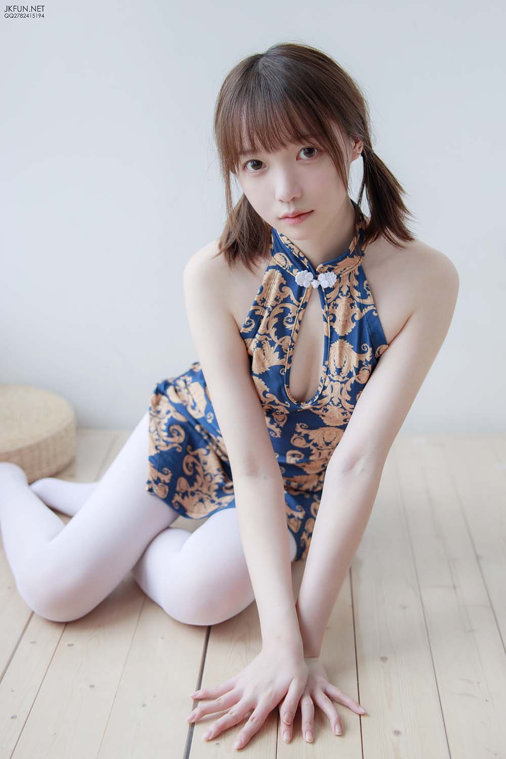 森萝财团写真 JKFUN-008 Aika 60D白丝踩酱肉包 SLCT森萝财团-第1张