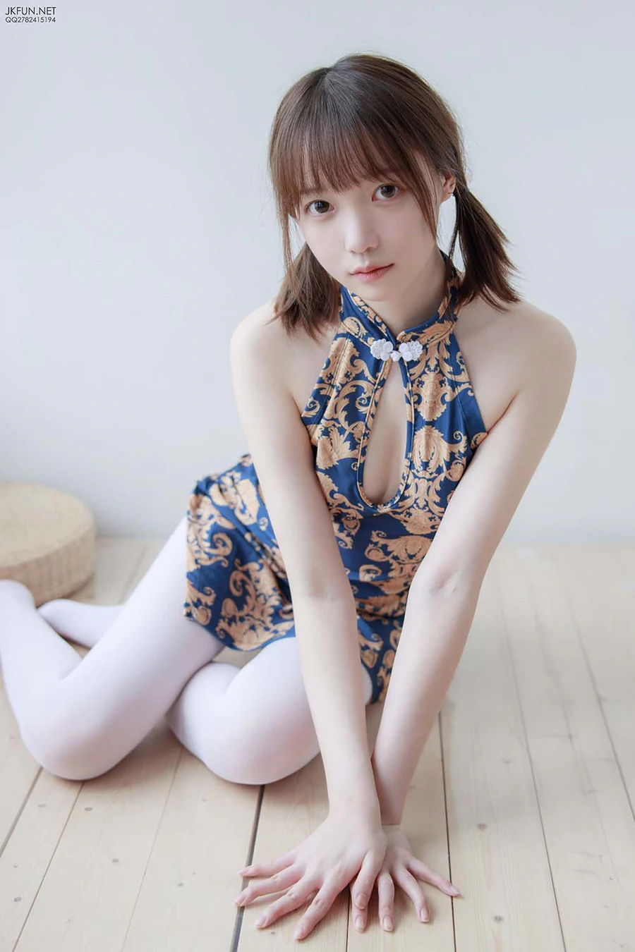 森萝财团写真 JKFUN-008 Aika 60D白丝踩酱肉包 SLCT森萝财团-第1张