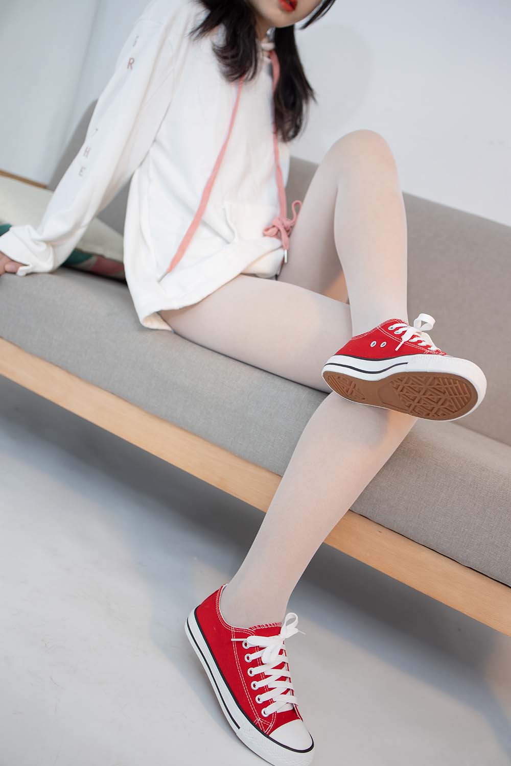 森萝财团写真 JKFUN-040《红色帆布鞋定制》13D白丝 小夜 SLCT森萝财团-第1张