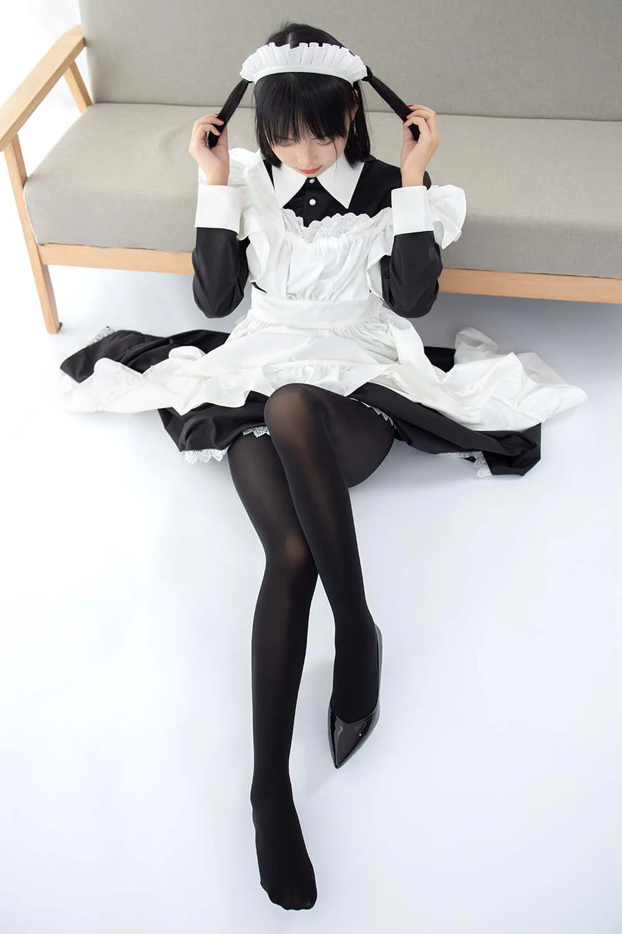 森萝财团写真 JKFUN-029 卉女仆 踩物 80D黑丝 SLCT森萝财团-第1张