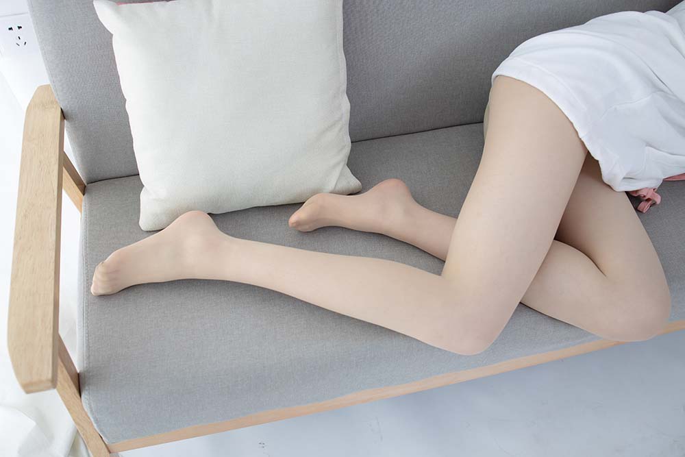 森萝财团写真 JKFUN-百元系列2-1《运动鞋》13D肉丝 Aika SLCT森萝财团-第2张