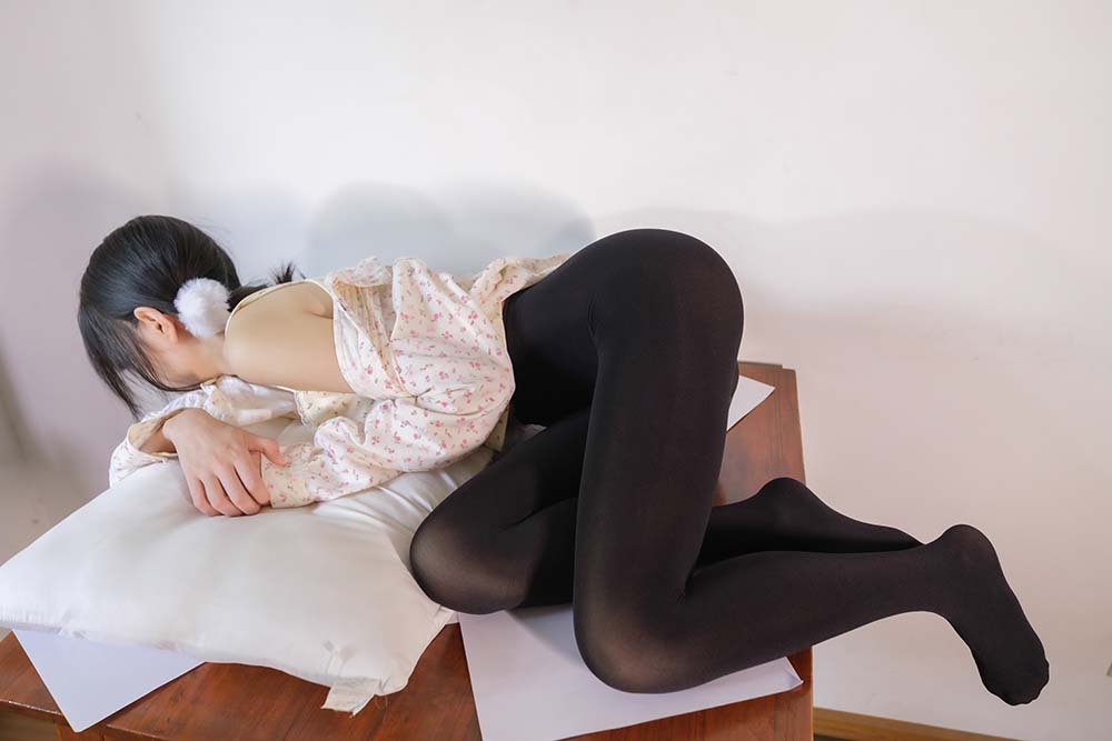 森萝财团写真 内部会员版 雏菊002 小七 SLCT森萝财团-第1张