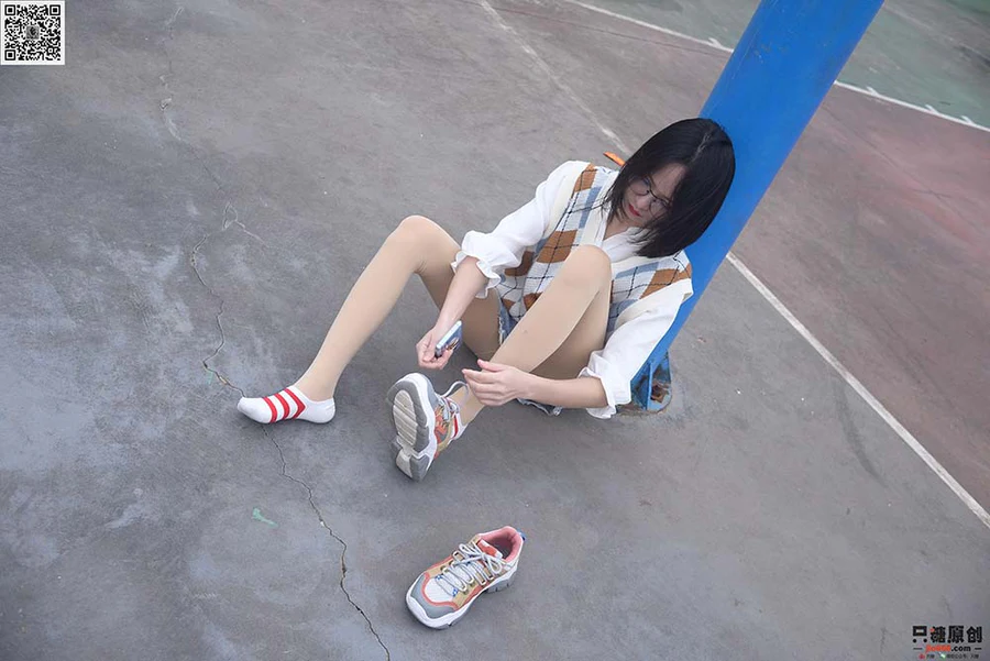 [只糖棉袜]NO.233 小伊 春天的花开满了墙 ZTMW只糖棉袜-第2张