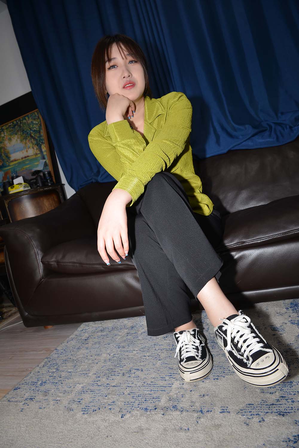 [Sexy Asian Girls Feet]NO.002 QIQI的性感的40码裸足大脚丫 Sexy Asian Girls Feet-第1张