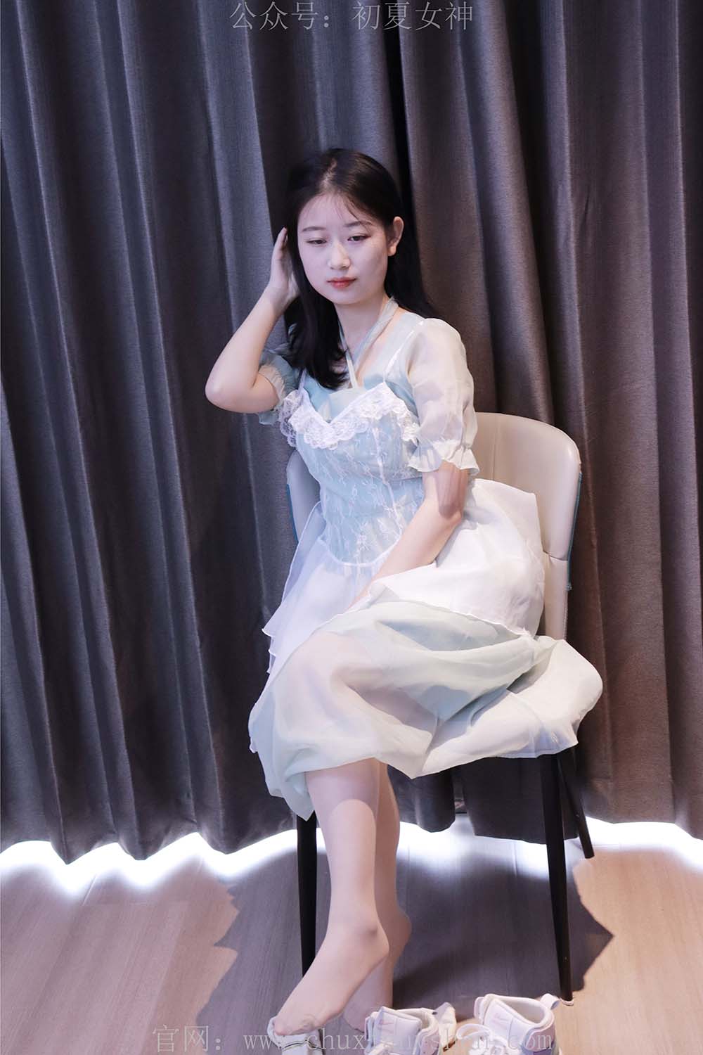 初夏女神 NO.009 念念 绿野仙踪M码连衣裙搭回力球鞋 CXNS初夏女神-第2张