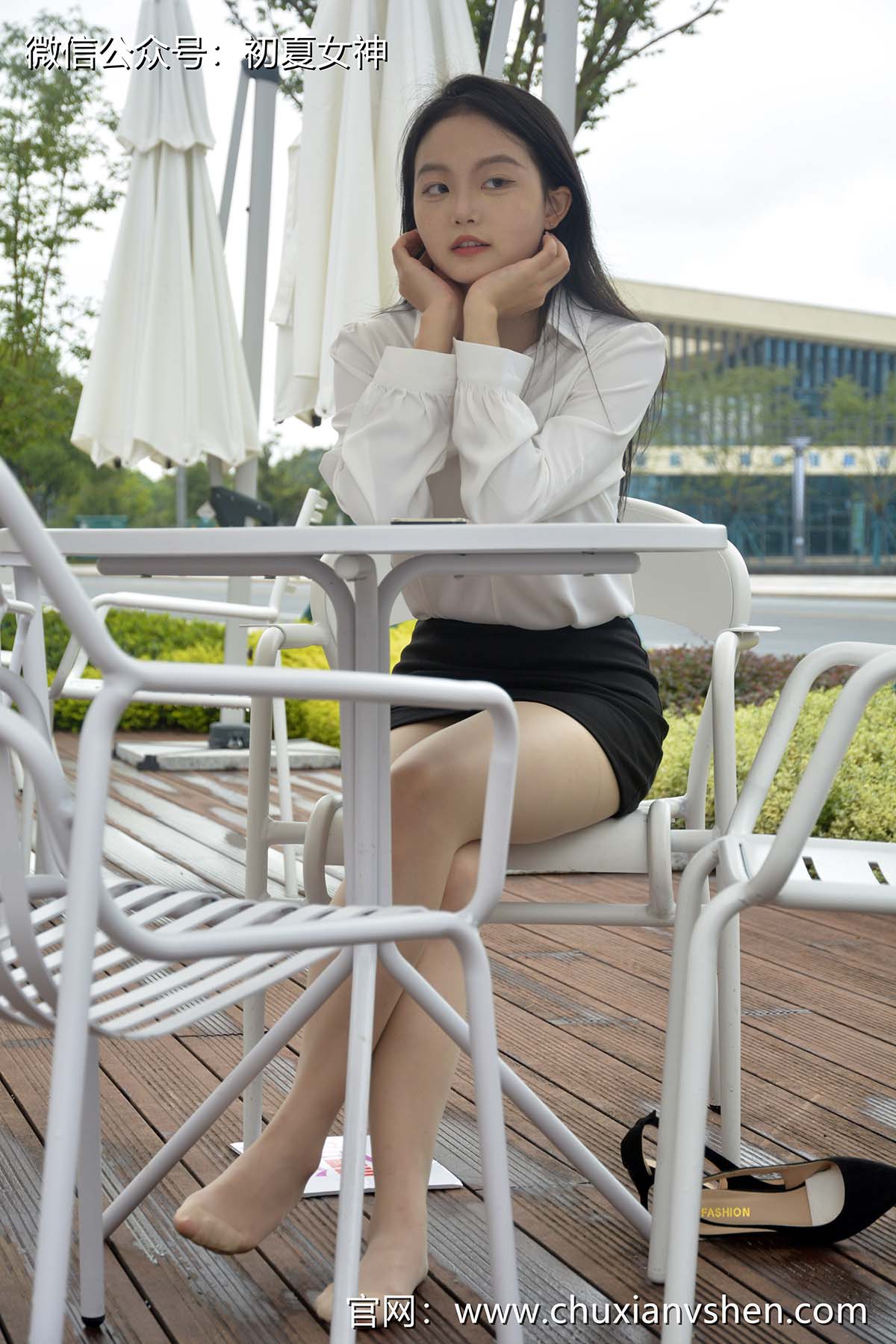 初夏女神 NO.067 双双 兼职车模 CXNS初夏女神-第2张