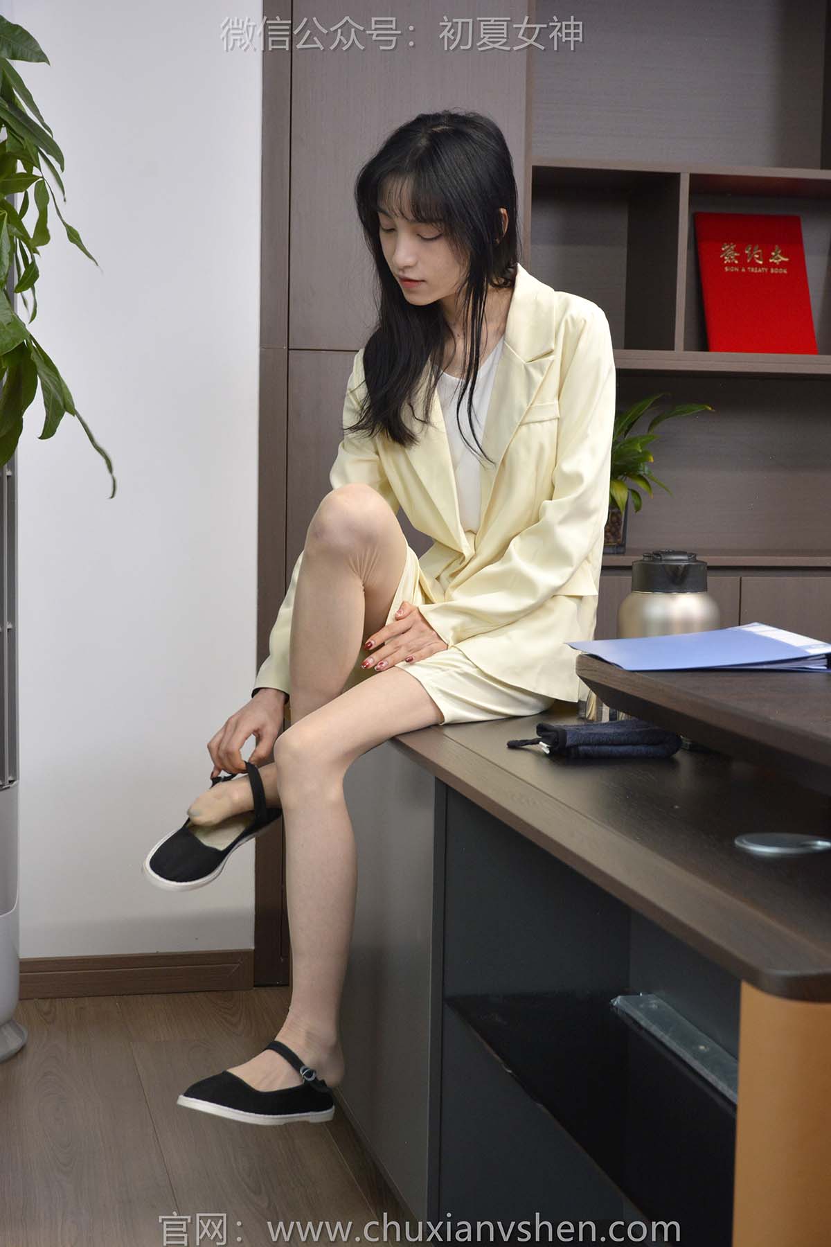 初夏女神 NO.147 柒柒 工作用鞋 CXNS初夏女神-第1张